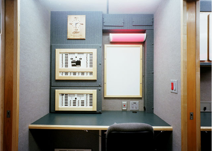 MCU40CE Communications Center